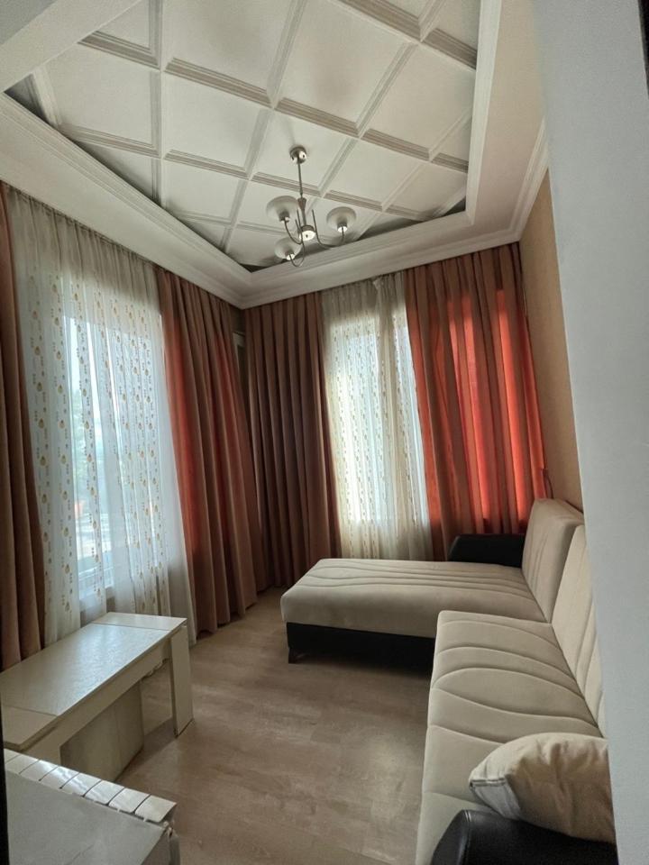 Lux Palace Hotel Kutaisi Eksteriør billede