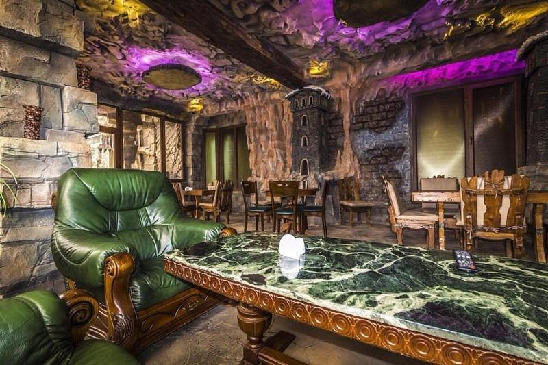 Lux Palace Hotel Kutaisi Eksteriør billede