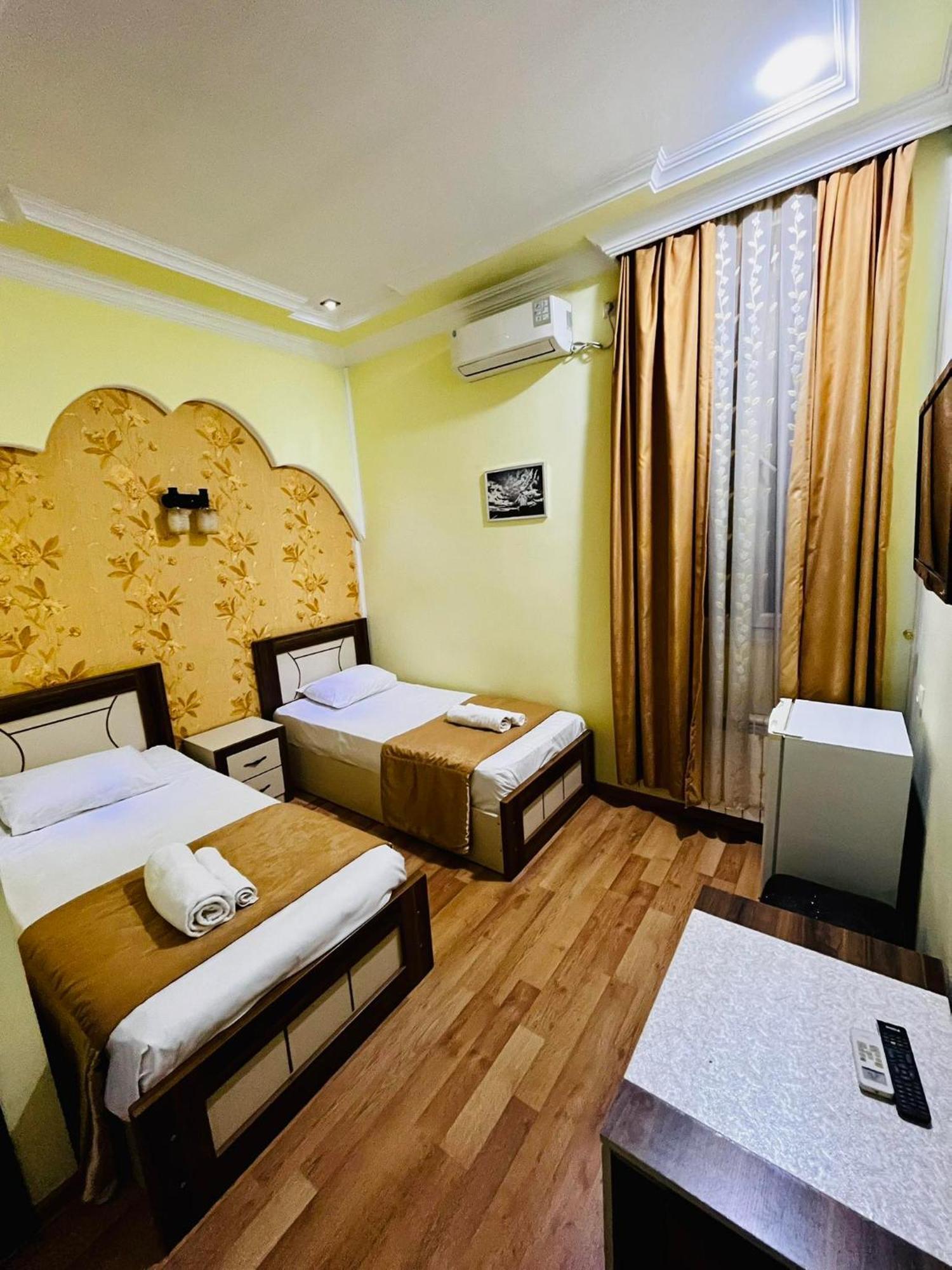 Lux Palace Hotel Kutaisi Eksteriør billede
