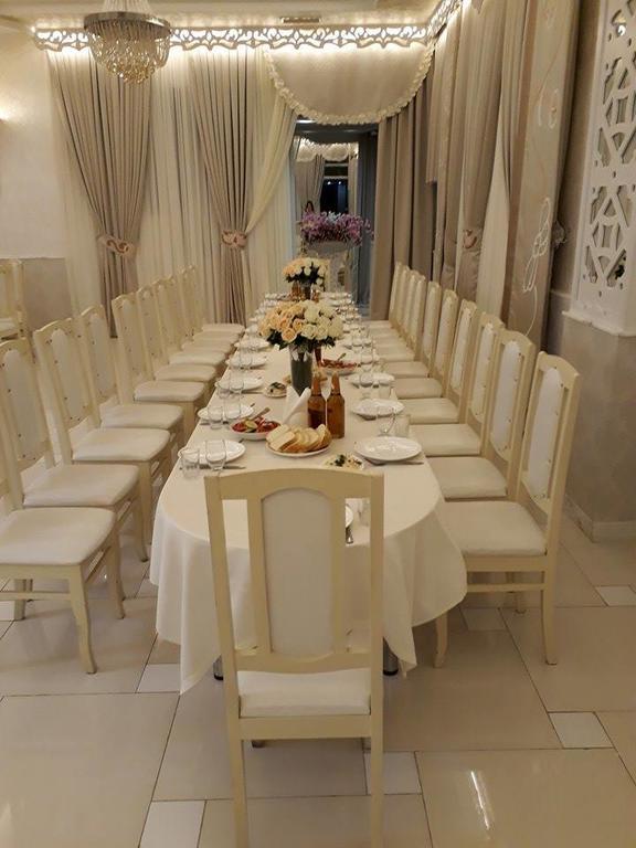 Lux Palace Hotel Kutaisi Eksteriør billede
